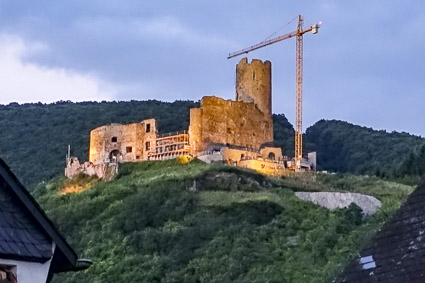 Floodlit Burg Landshut, Benkastel-Kues