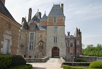 Chateau de la Bussiere fishing museum