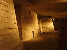 Footpath in Louvre Museum's Sully Wing