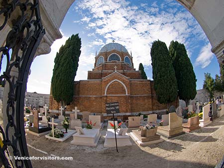 Chapel in Venice's San Michele Cemetery