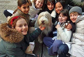 Schoolchildren with Maggie in the Campiello Albrizzi