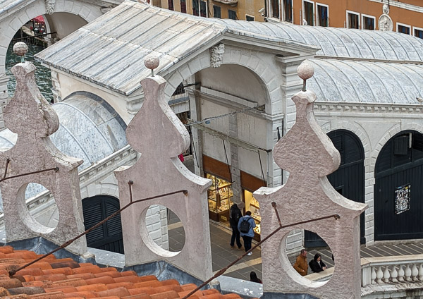 Fondaco dei Tedeschi, Venice view of Rialto Bridge.