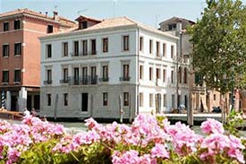 Hotel Canal Grande from across the Grand Canal